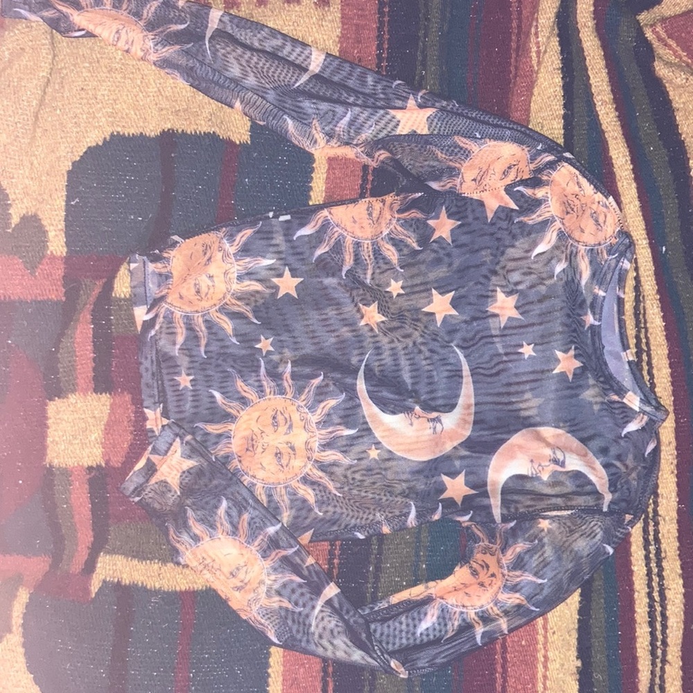 Sun and moon top